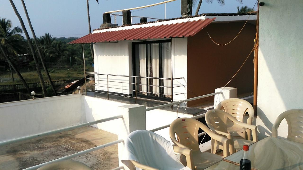 Saritas Guest House - Bogmalo Beach Bagian luar foto
