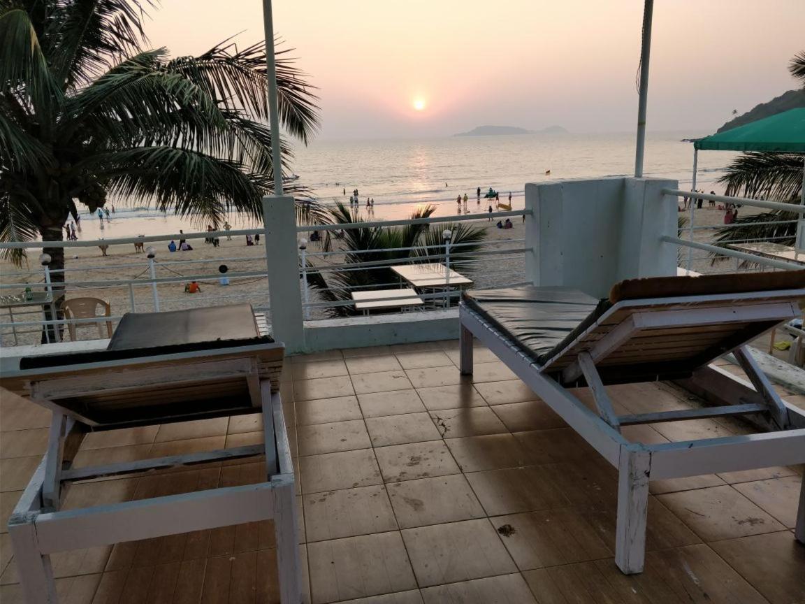 Saritas Guest House - Bogmalo Beach Bagian luar foto